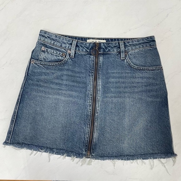 We The Free Denim Front Zip Mini Skirt Size 28 - Picture 3 of 6